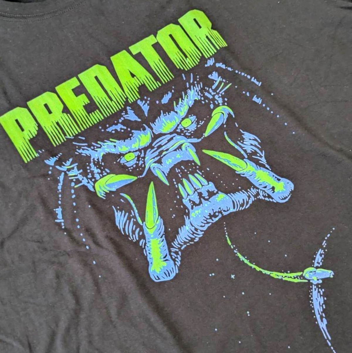 プレデター PREDATOR Tシャツ ダーク グリーン メンズ3XL 