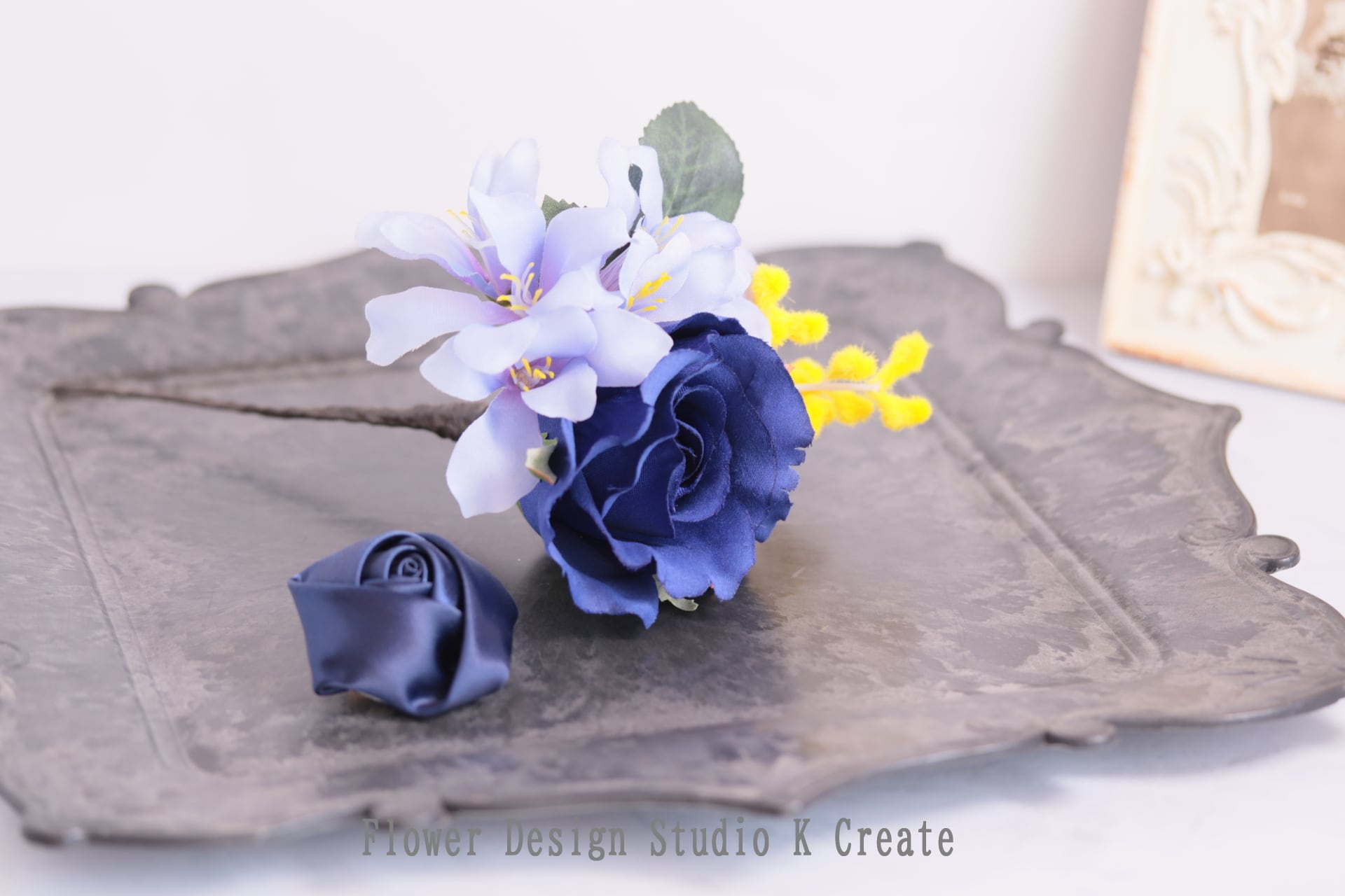 ビジューフラメンコシージョ留め花ブルーブローチ発表会青バラ金