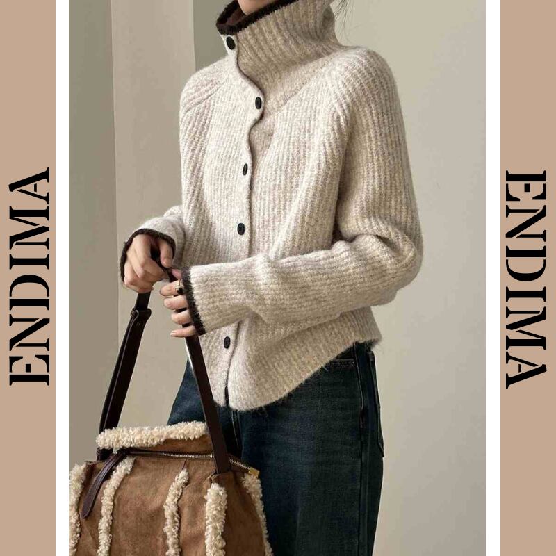 ライン入りハイネックボタンニット E00469