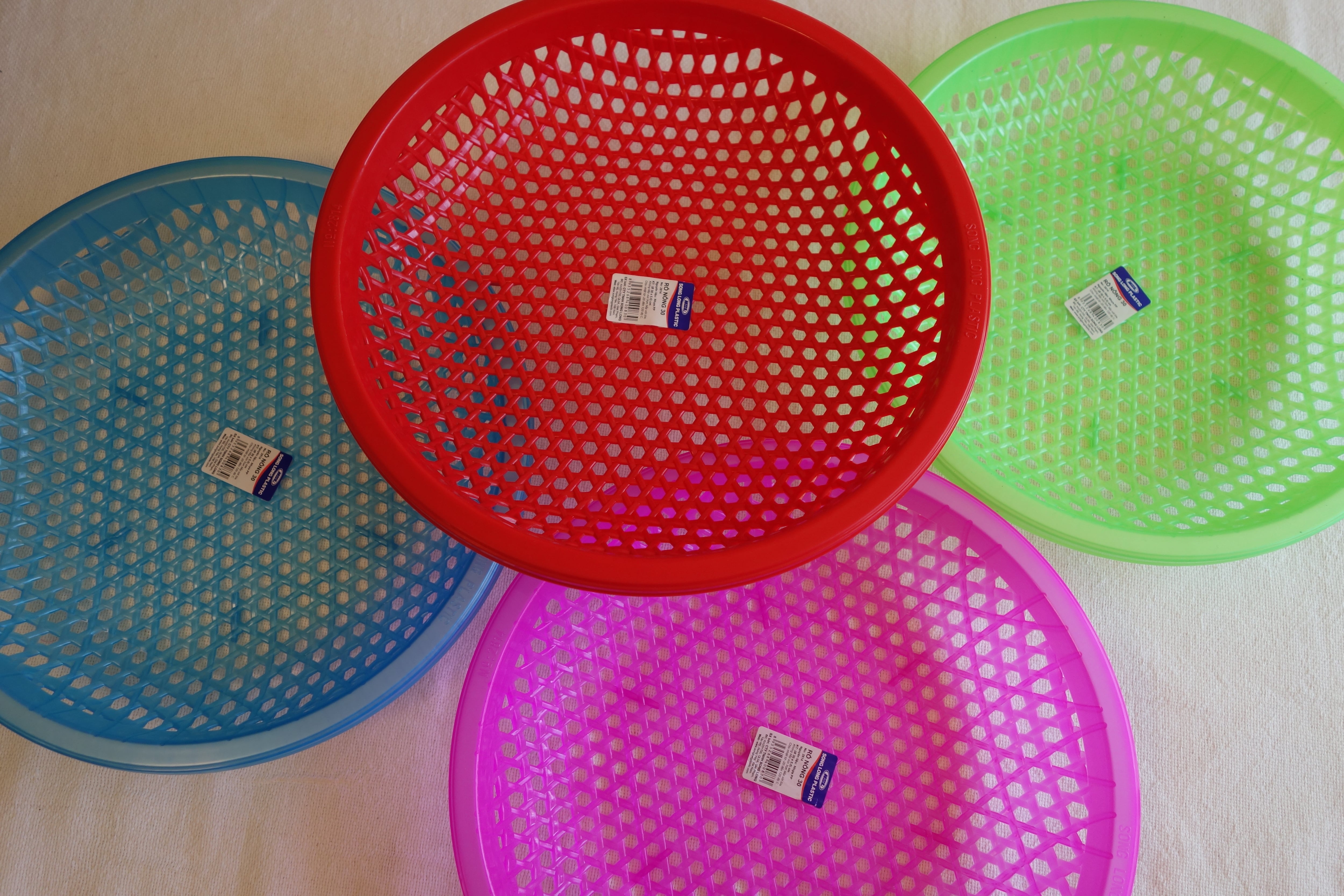 銀製円形盆　 鏡面仕上げ 2枚　木箱入り　直径30.5cm 銀製円形盆 鏡面仕上げ 2枚 木箱入り 直径30.5cm 銀製円形盆 鏡面