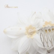 社交ダンス 小物 まとめ売り セット シニヨン コーム ヘアオーナメント モチーフ 羽 ネックレス 髪飾り アクセサリー デモ 競技 ダンス パーティ 発表会 白 アイボリー ホワイト系 シルバー系 シニヨンカップ 豪華 髪飾りセット おしゃれ コーディネート デザイン ダンス衣装 イベント用 アクセサリーセット ラグジュアリー パーティーアクセサリー 女性用 髪型 競技用 発表会用 可愛い