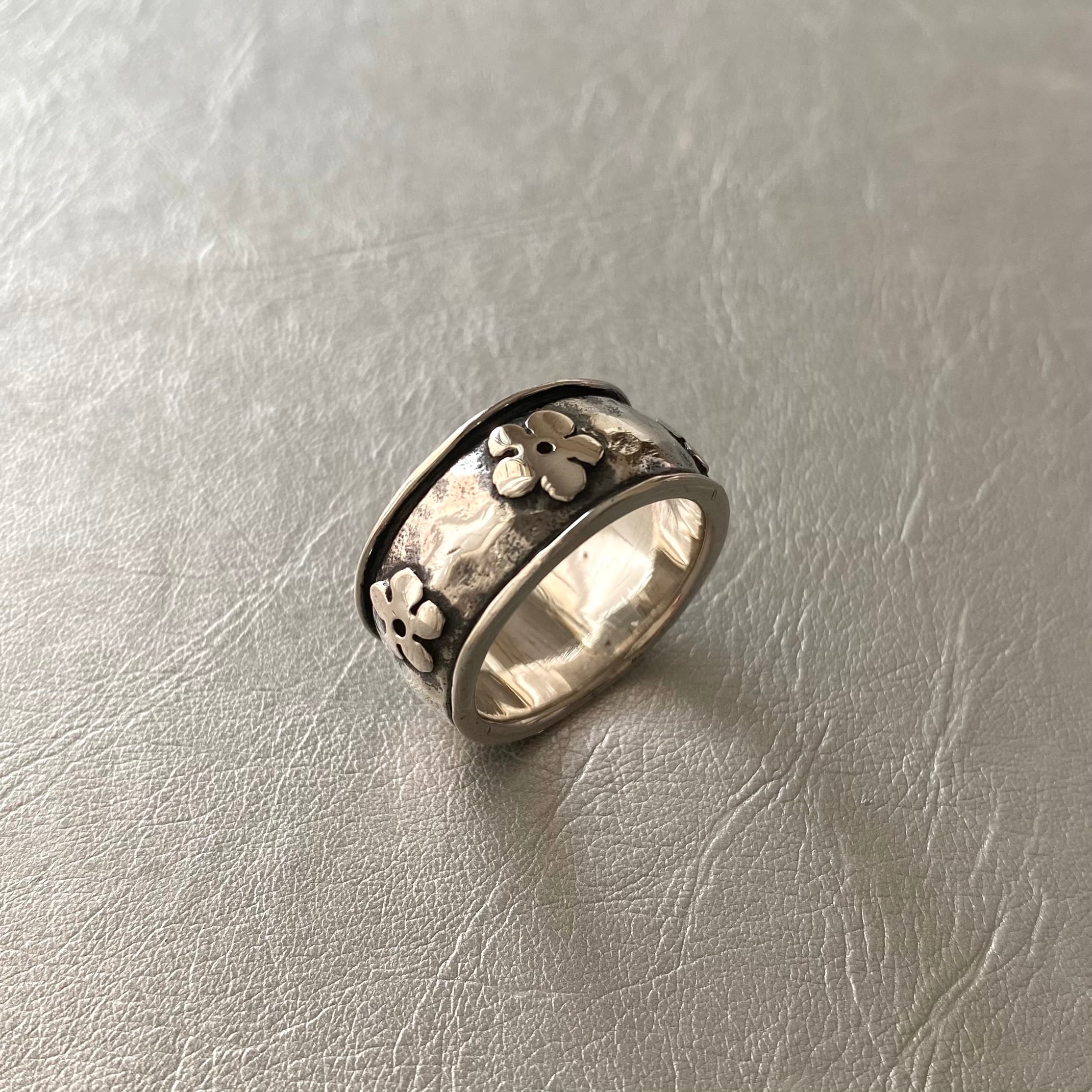 Silver 925 flower design vintage ring