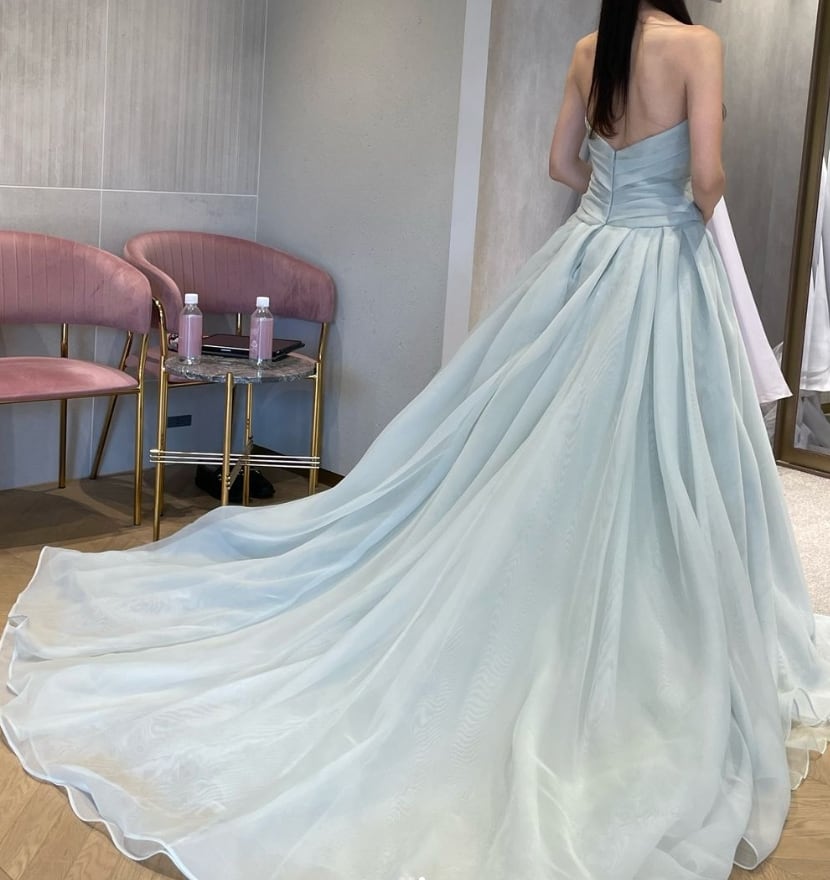 カラードレス グレー ベアトップ リボン ソフトチュール エアリー感  