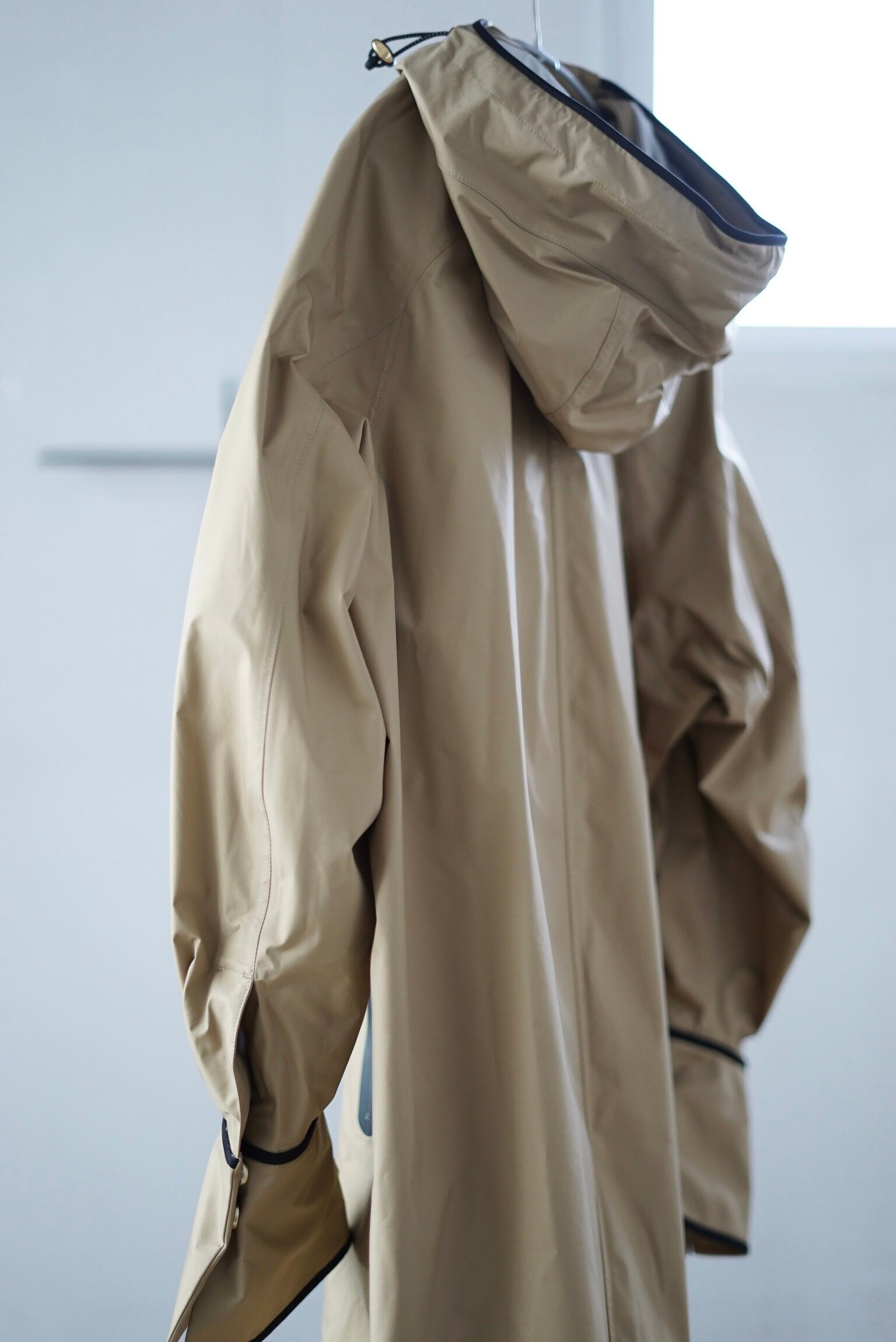 Mame Kurogouchi / Water Repellent Nylon Hooded Coat ( BEIGE