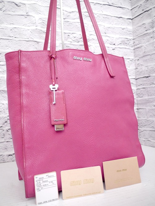 ◆miu miu ミュウミュウ MADRAS マドラス レザー ダブル ショルダー トート バッグ ピンク◆ クラシックな雰囲気が可愛らしい人気モデル♪