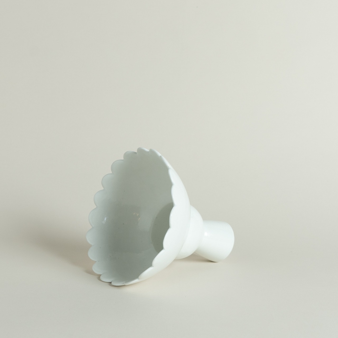 Ligo blossom / ノバラ 〈 陶器 / 花瓶 /フラワーベース / 花器 / 一輪挿し / ドライフラワー / ディスプレイ 〉