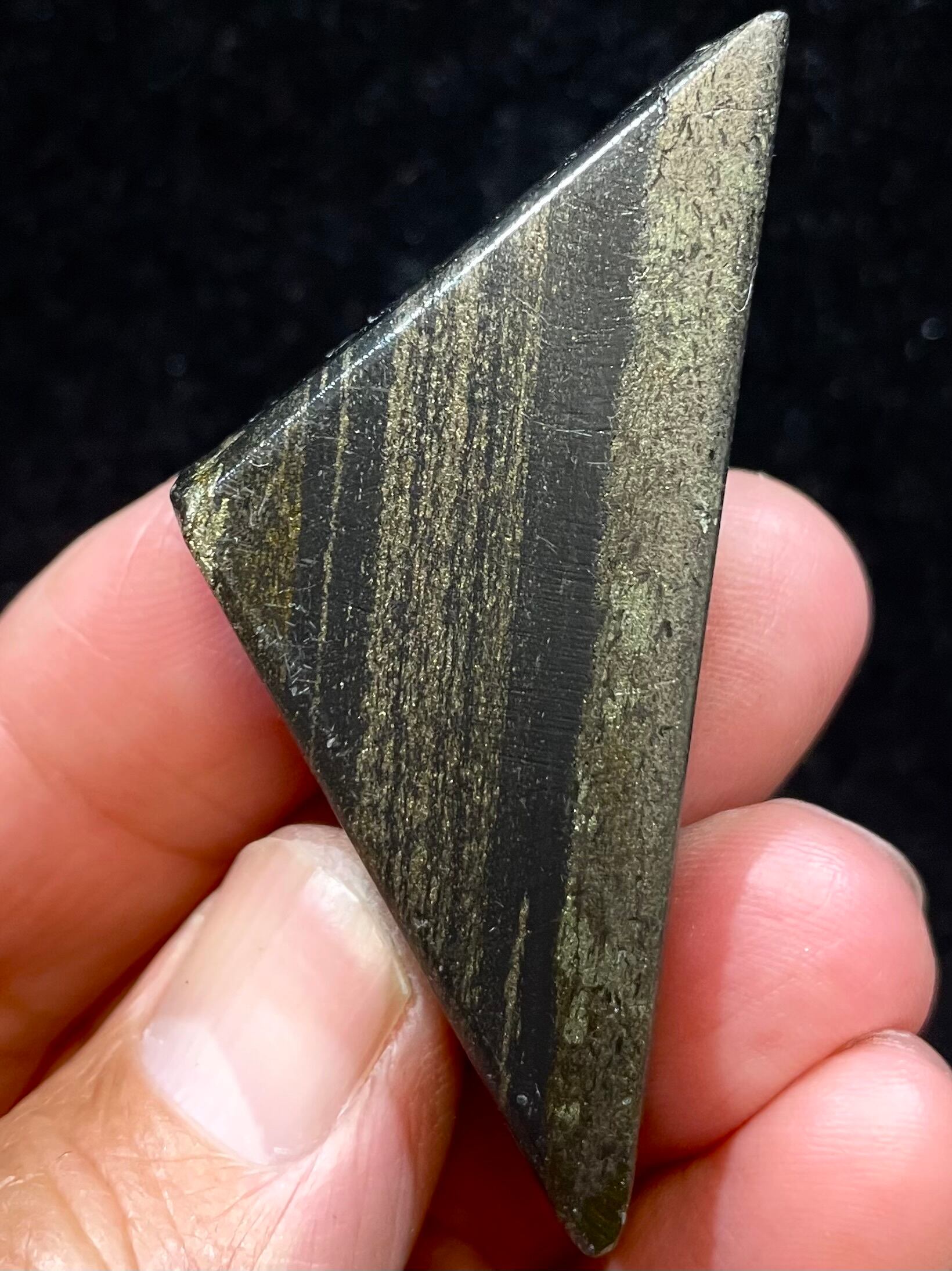 5) 大宇宙との共鳴!ユーフォラ・メテオライト「エイリアナイト」トライアングル・ストライプ(大型)