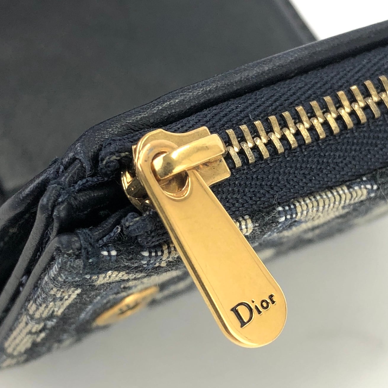 Christian Dior　クリスチャン ディオール　オブリーク　SADDLE ロータスウォレット　Dモチーフ　コンパクトウォレット　財布　 三つ折り財布　ネイビー　S5652CTZQ　Accessories　a7tyzr | VintageShop solo powered by BASE
