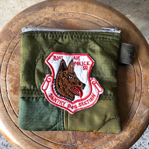 【HB1033】ミリタリーワッペン ライナーリメイク ポーチ 小物入れ