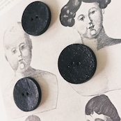 フランス 1900s 幾何学の黒花とgalalithe製ボタンセットe アンティーク