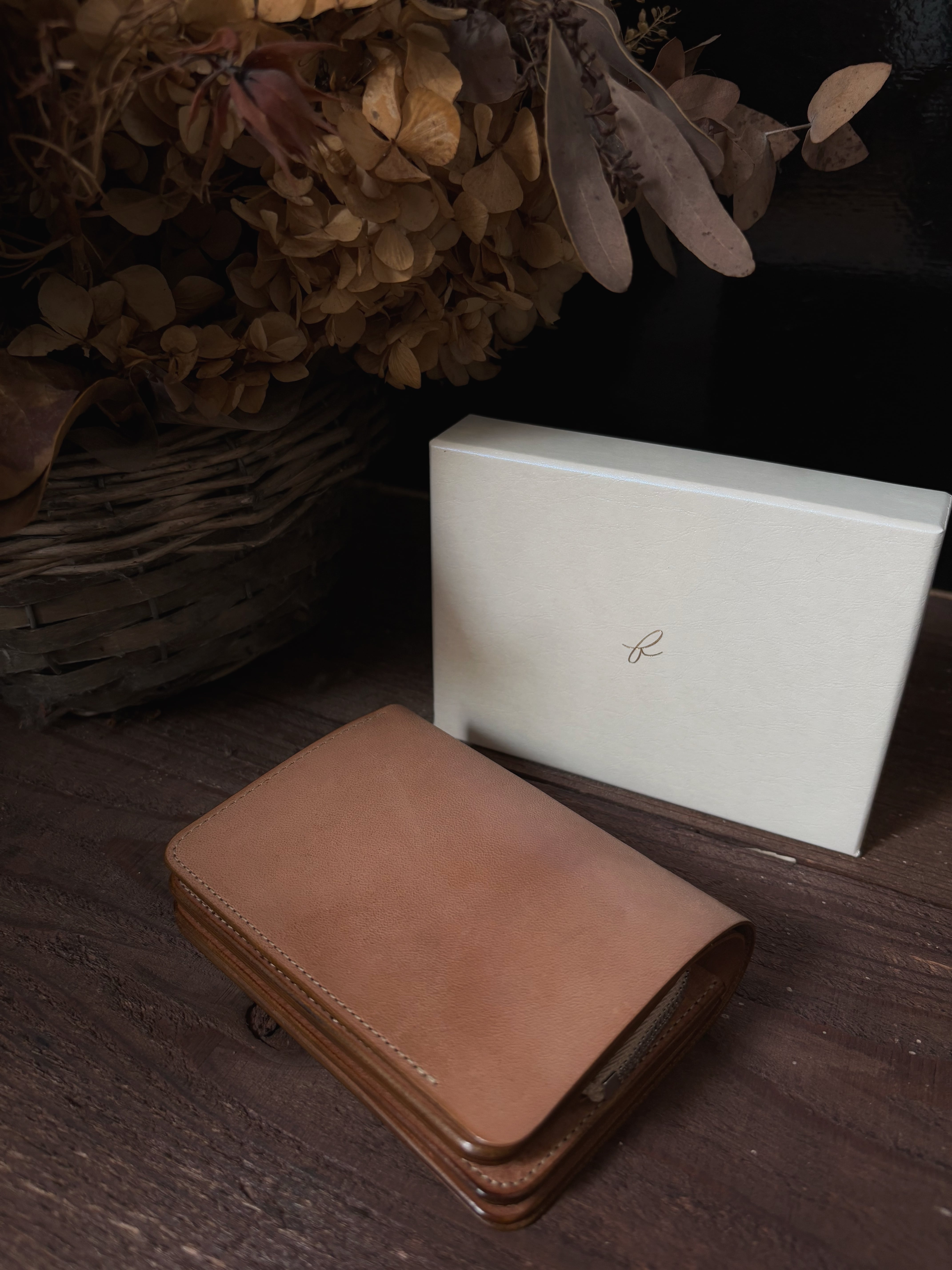 forme post wallet baby calf × double | TALE COCOON