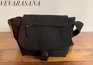 VEVARASANA®︎ ショルダーバッグ BLACK