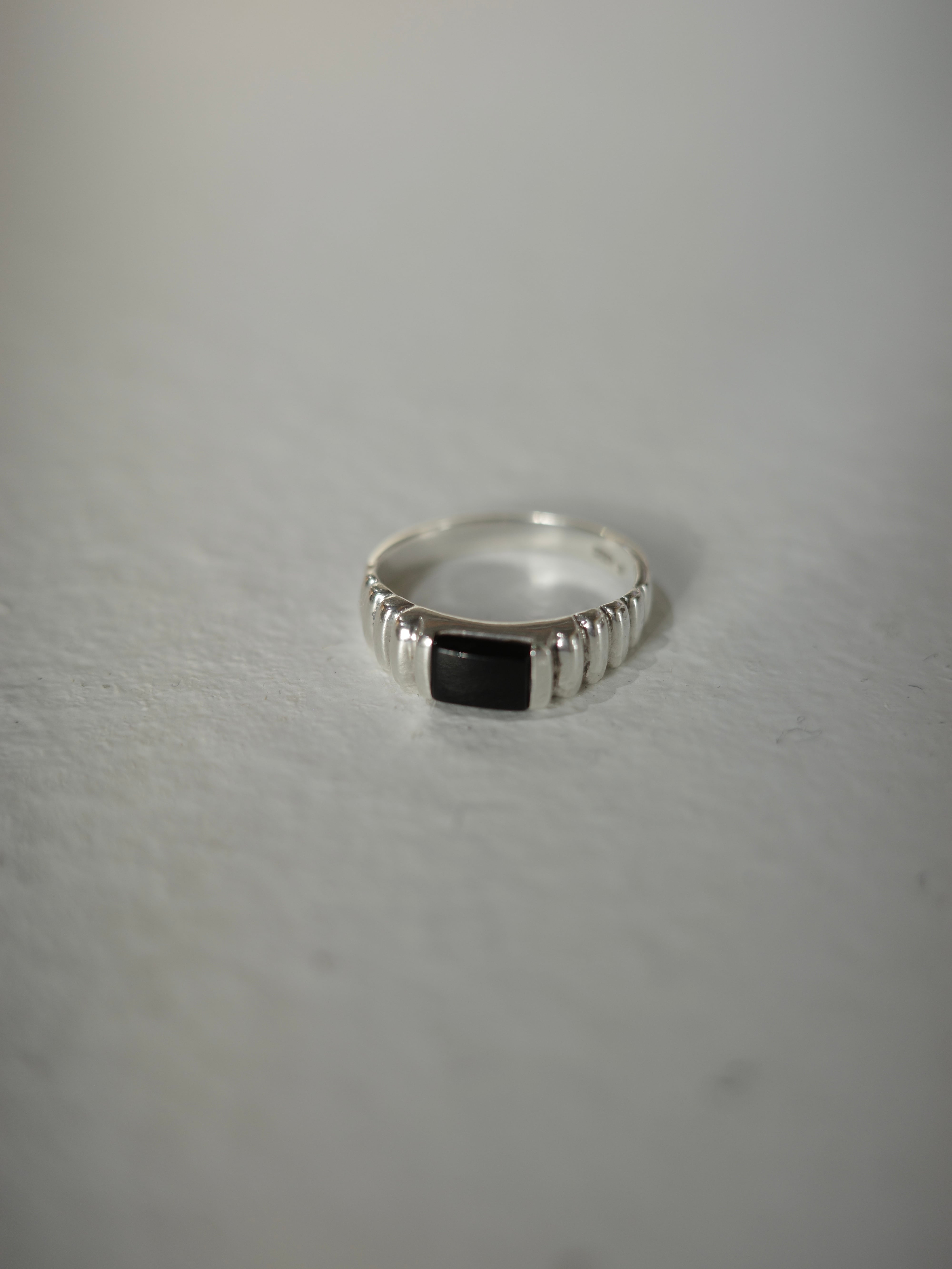 アクセサリー vintage onyx silver925 ring MEN SOLID 925 STERLING SILVER SQUARE BLACK ONYX VINTAGE RING