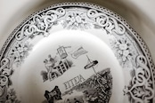 1860s Creil et Montereau Lebeuf Milliet et Cie 不可解ユートピア 謎のプレートc クレイユモントロー Rébus