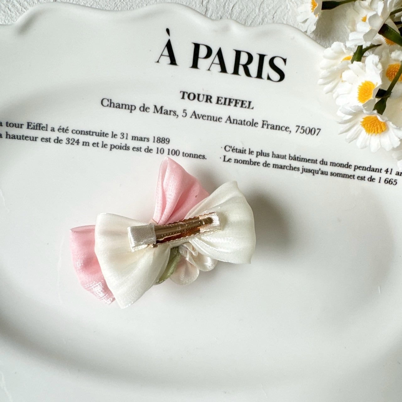 ピンクとホワイトのお花ダブルリボンパッチン