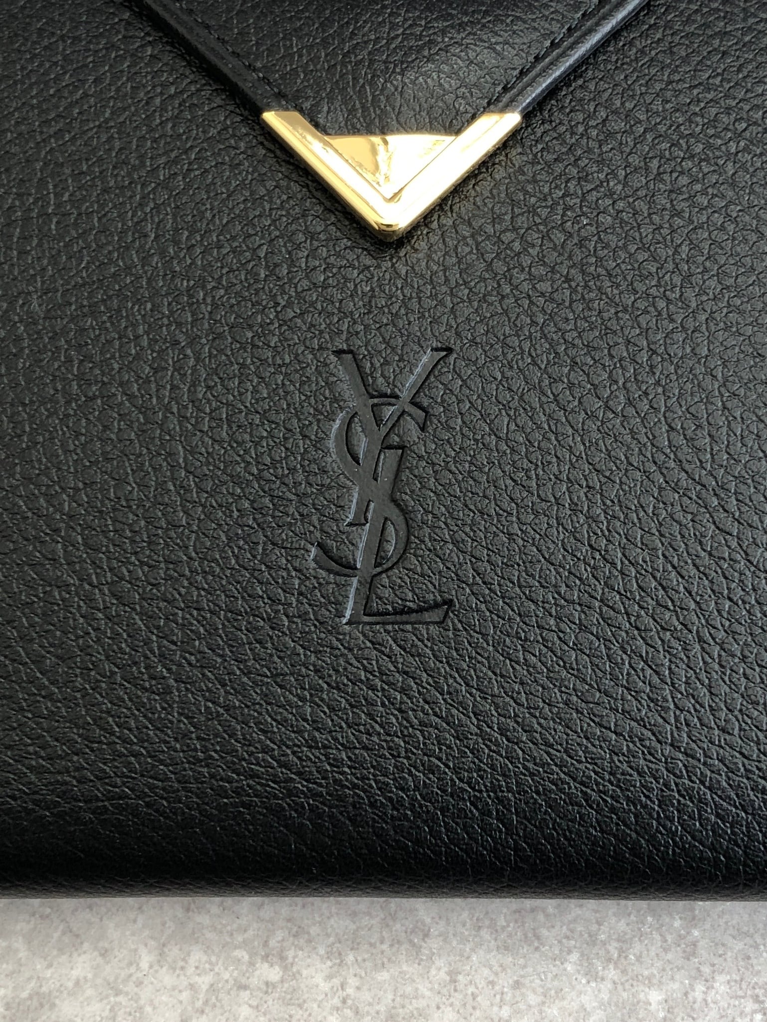 Yves Saint Laurent イヴ・サンローラン 財布 ブラック YSL レザー 二