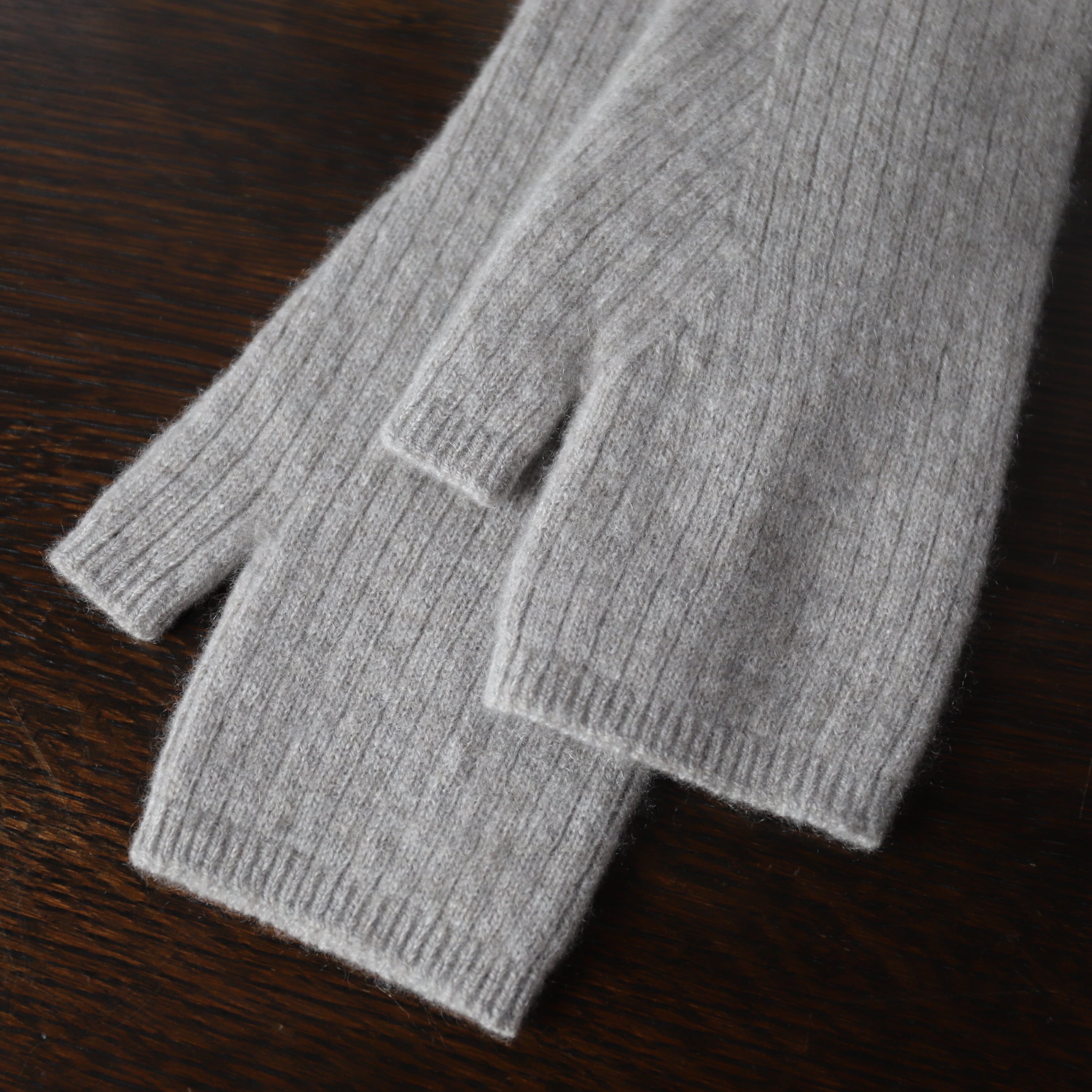 Olde H & Daughter / “AGED CASHMERE” GLOVE | TIBETAN MARKET