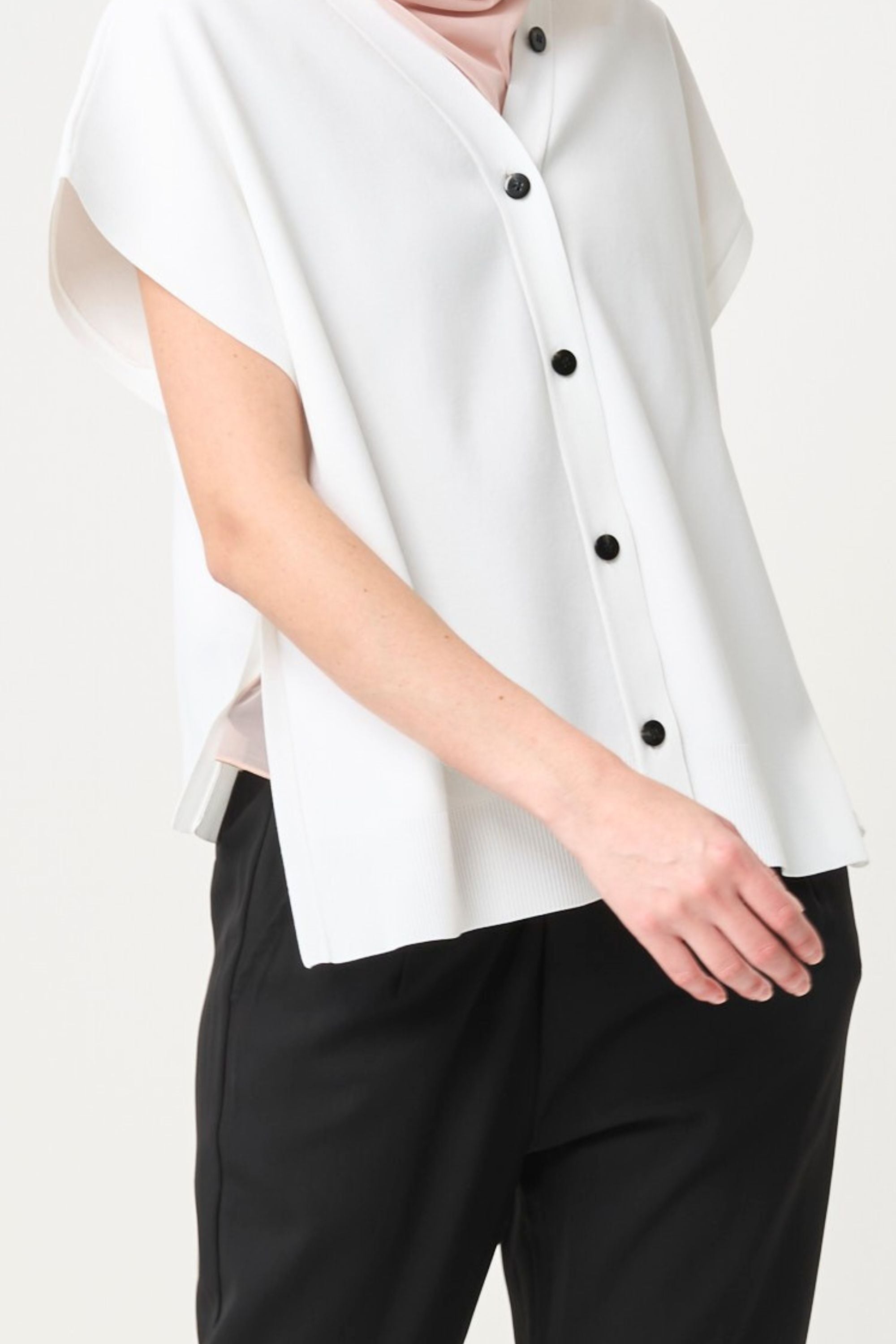 2way Spring Knit Poncho - WHITE | seven dot - ライフスタイルECサイト -