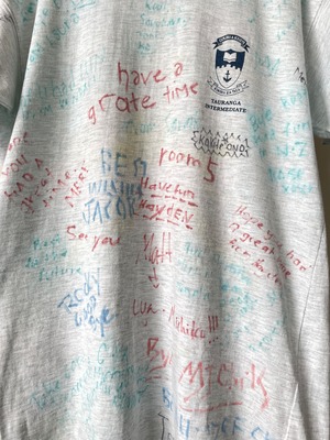 Lots of love tee