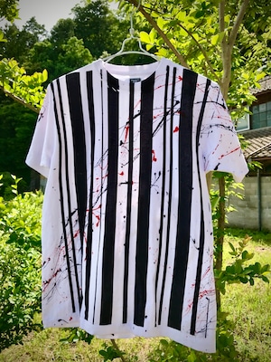 バーコードシブキTシャツ(白地×ブラックモチーフ)