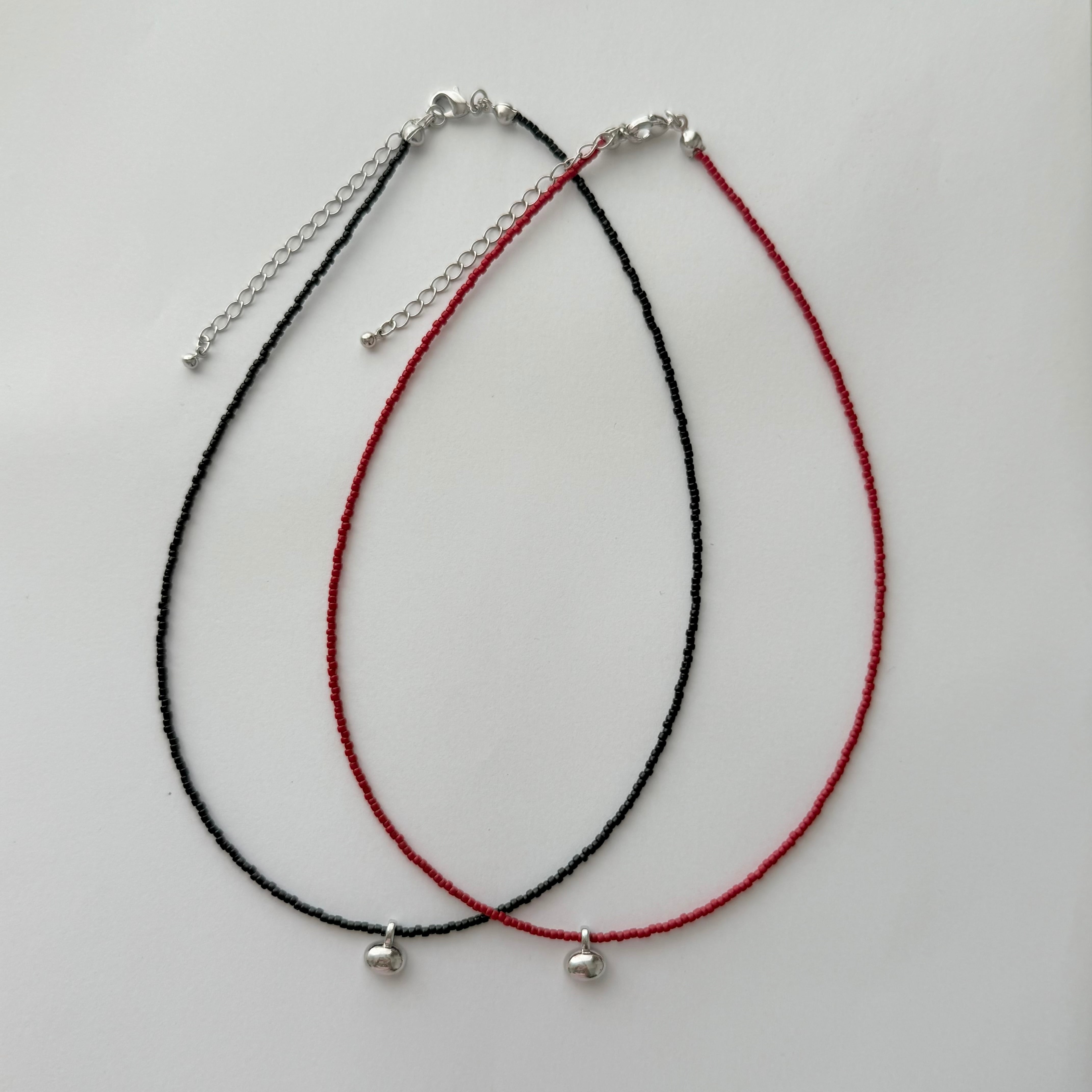 チャーム付きビーズネックレス | Linola handmade jewelry