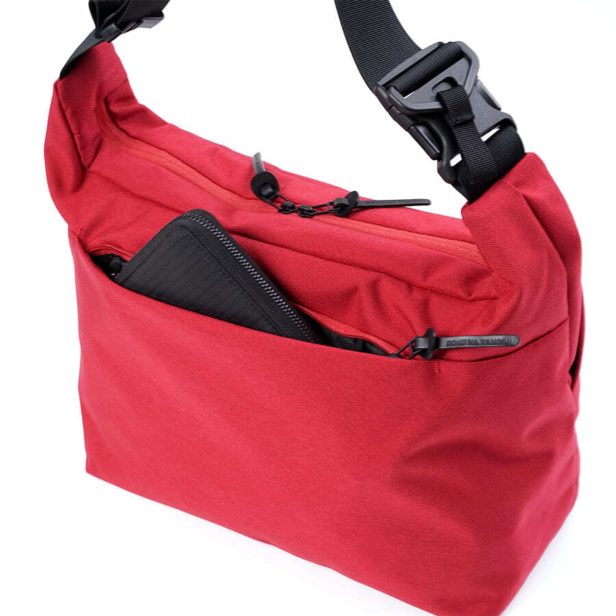 BOKU HA TANOSII ／ MESSENGER BAG -Red- | BOKU HA TANOSII ／ ボクハ