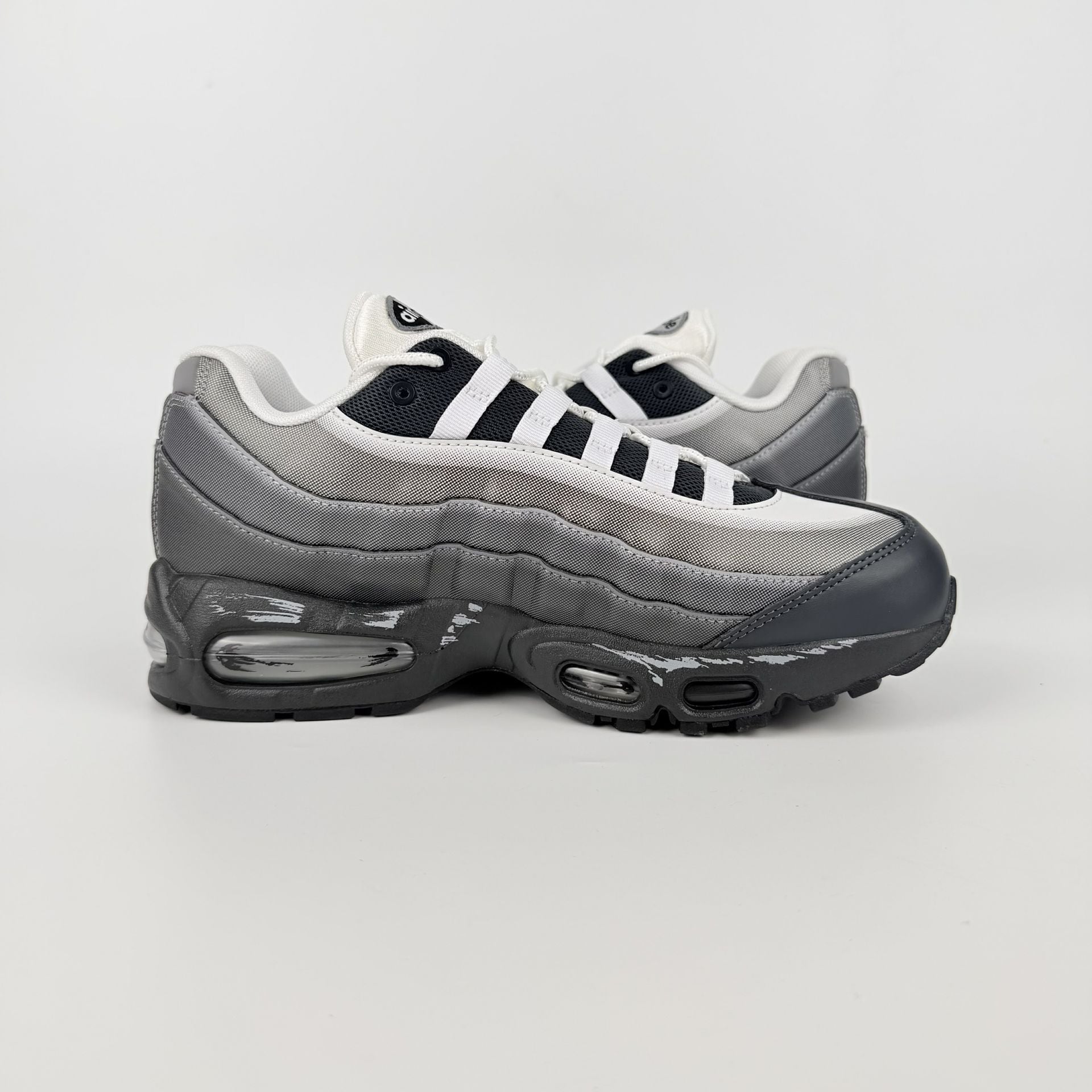 エアマックス 95 スニーカー 城之内克也 9 12発売 YU-GI-OH X NIKE AIR MAX