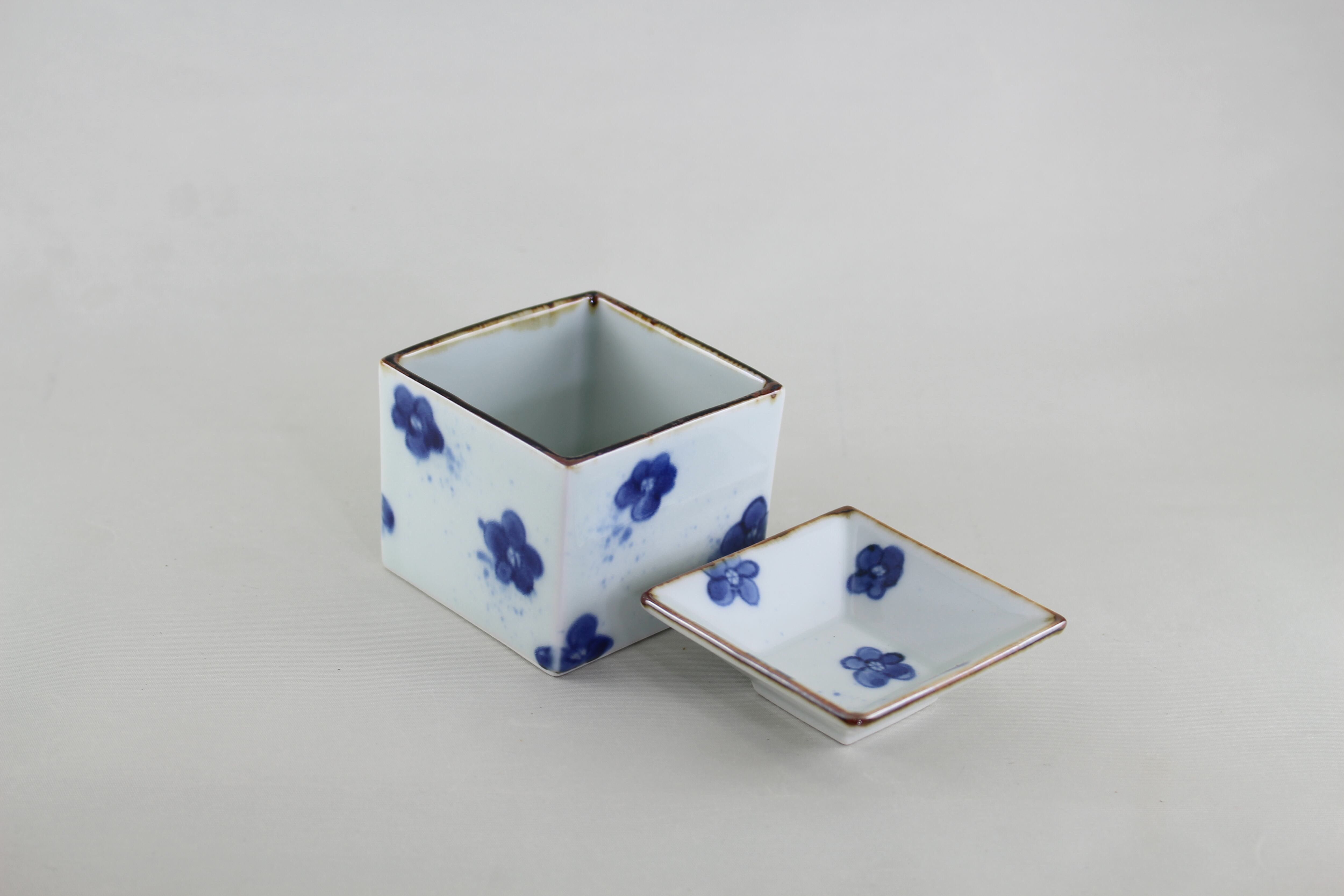 古染花散よろず碗(福泉窯）