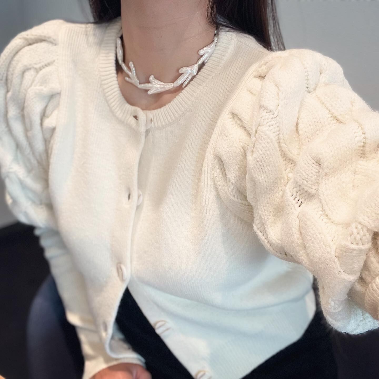 Cable knit cardigan/White JNHearts