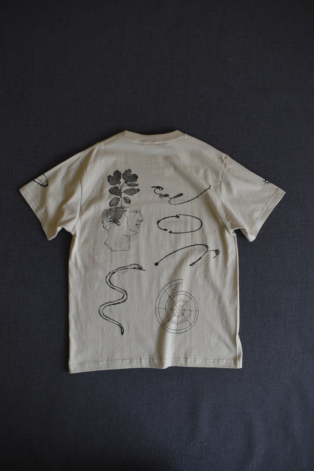 【新品】 physis ピュシス　block-printed Tshirt 即納】physis block-printed Tshirt / sand beige | physis (ピュシス)