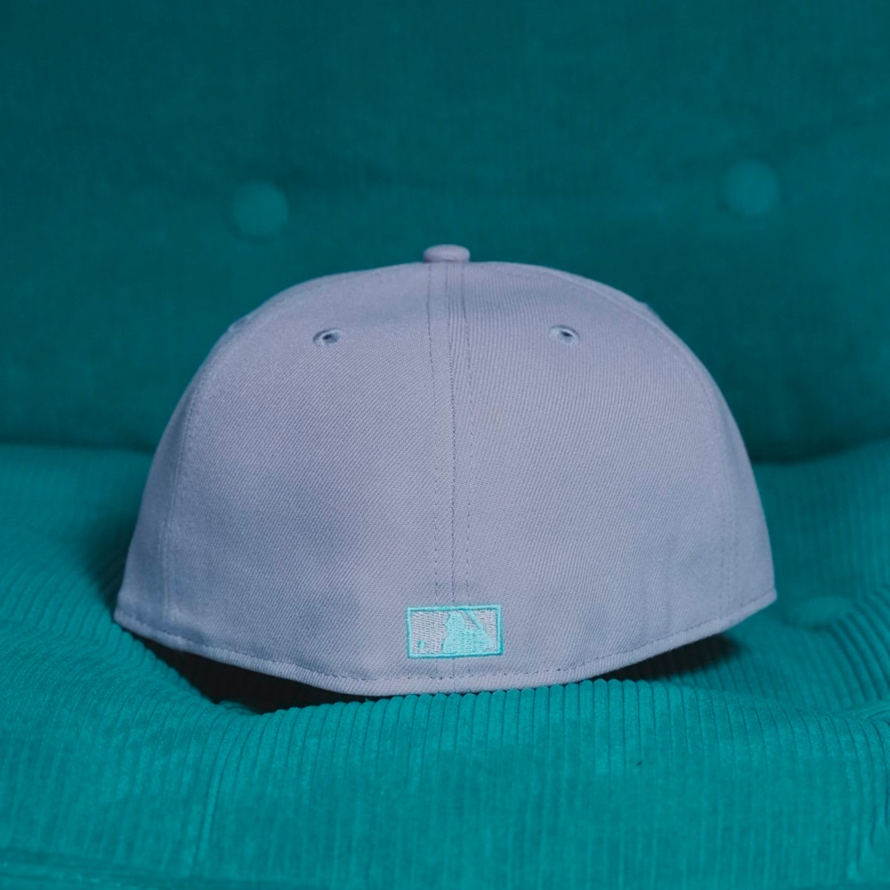 【gifthat別注】NEW ERA 59FIFTY/5950 TORJAYCO GRAY BLACK SEAGLASS