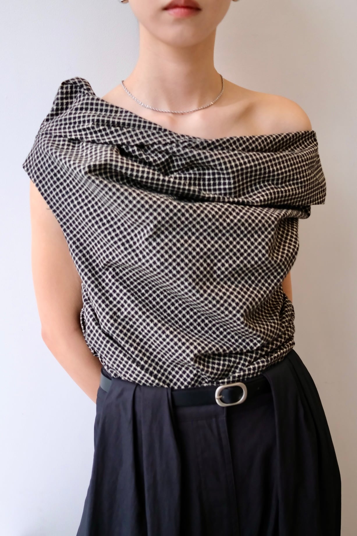 WILLFULLY asymmetry tuck gather off shoulder check tops