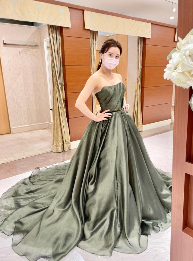 カラードレス ロングドレス 花嫁 ステージ衣装 透け感 オフホワイト  