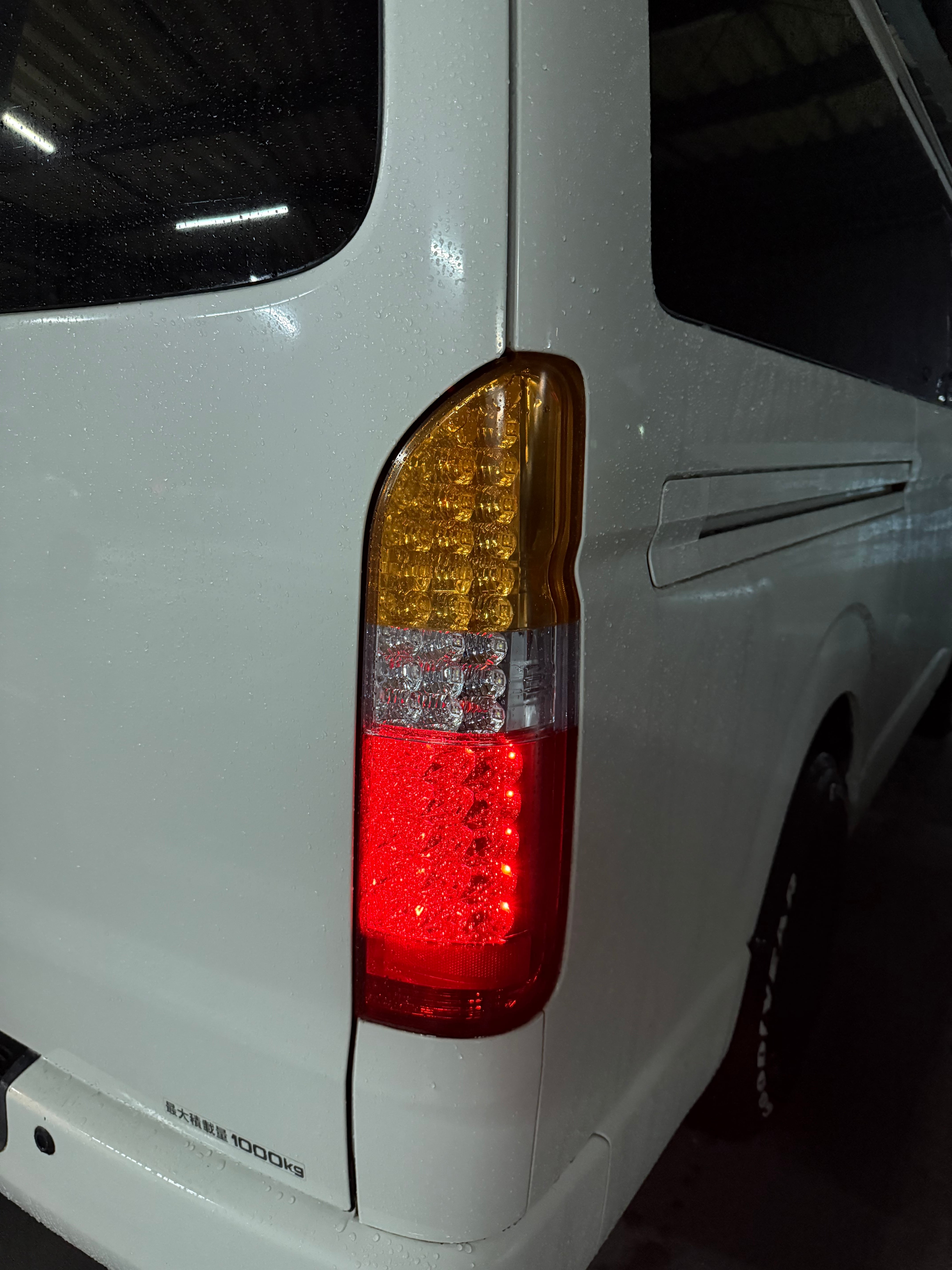 200系ハイエースレトロ風テールランプ | garage270