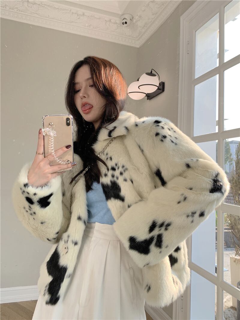 フェイクファーショートジャケット オータムウィンターベルベットルーズスタイルトップス 秋物 冬物 ブラックストロベリース2438739225