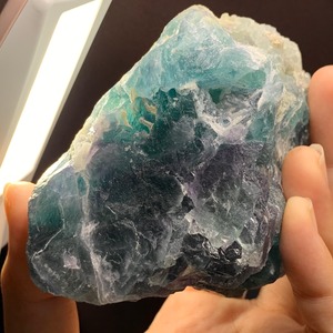 4.エンジェルフェザーフローライト原石クラスター