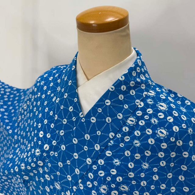 小紋 単衣 洗える着物 裄62.3cm 身丈152.3cm 花柄 お洒落着 普段着 ポリエステル 青 美品 S サイズ 4612