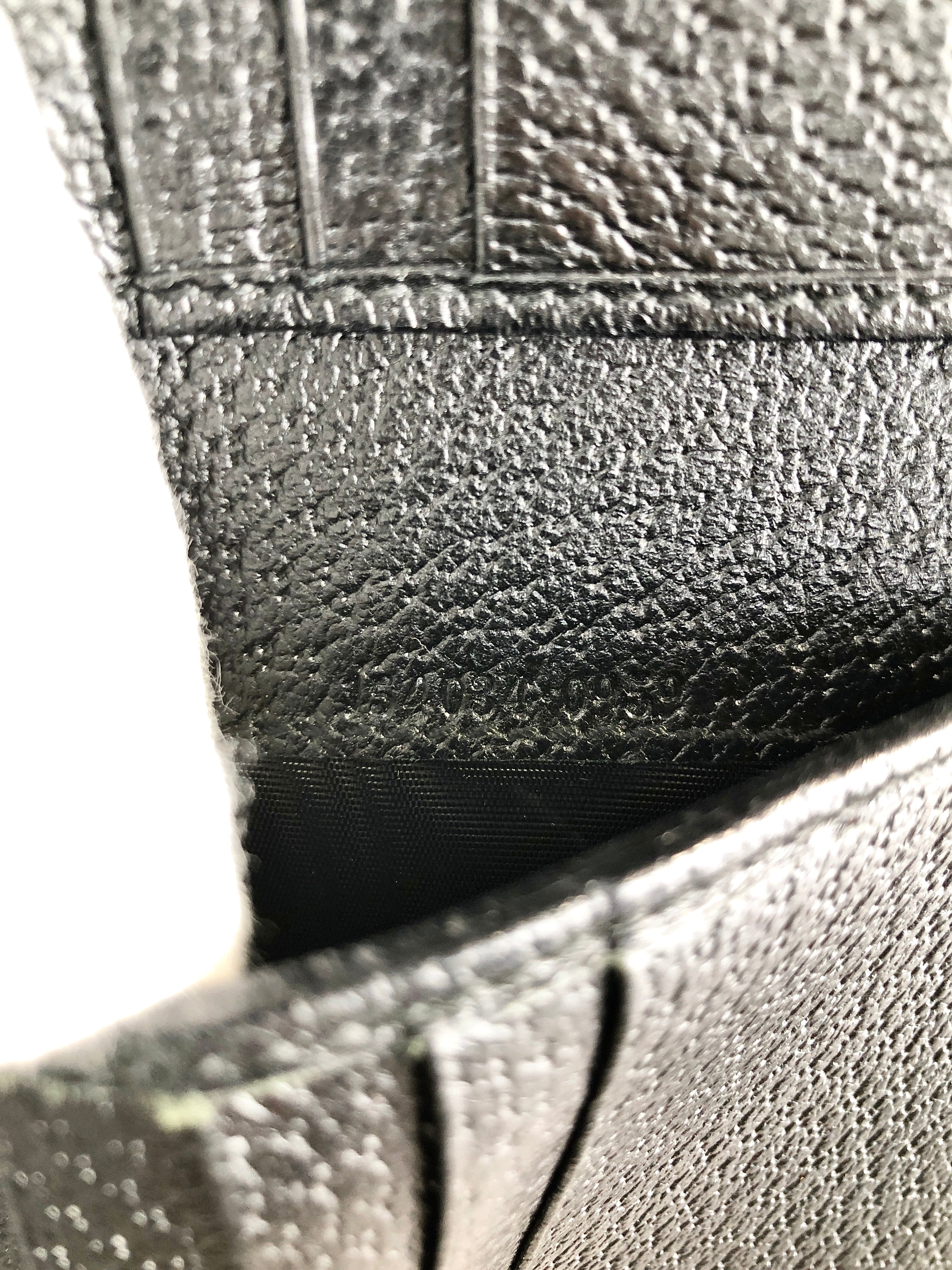 GUCCI バンブー　ブラックレザー 二つ折り財布 GUCCI グッチ 財布 ブラック バンブー キャンバス 二つ折り財布