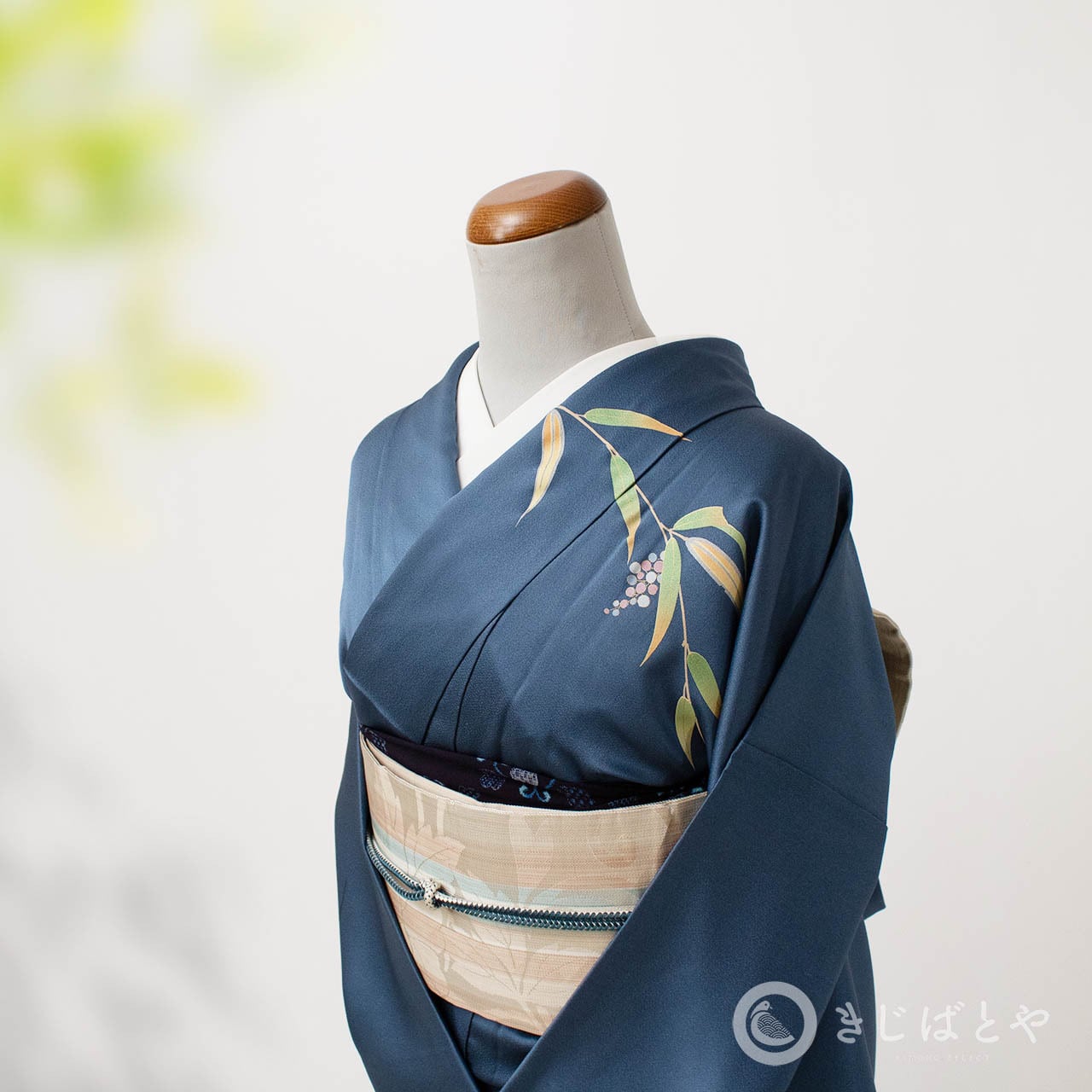 正絹 青黛に葉影の付け下げ 袷