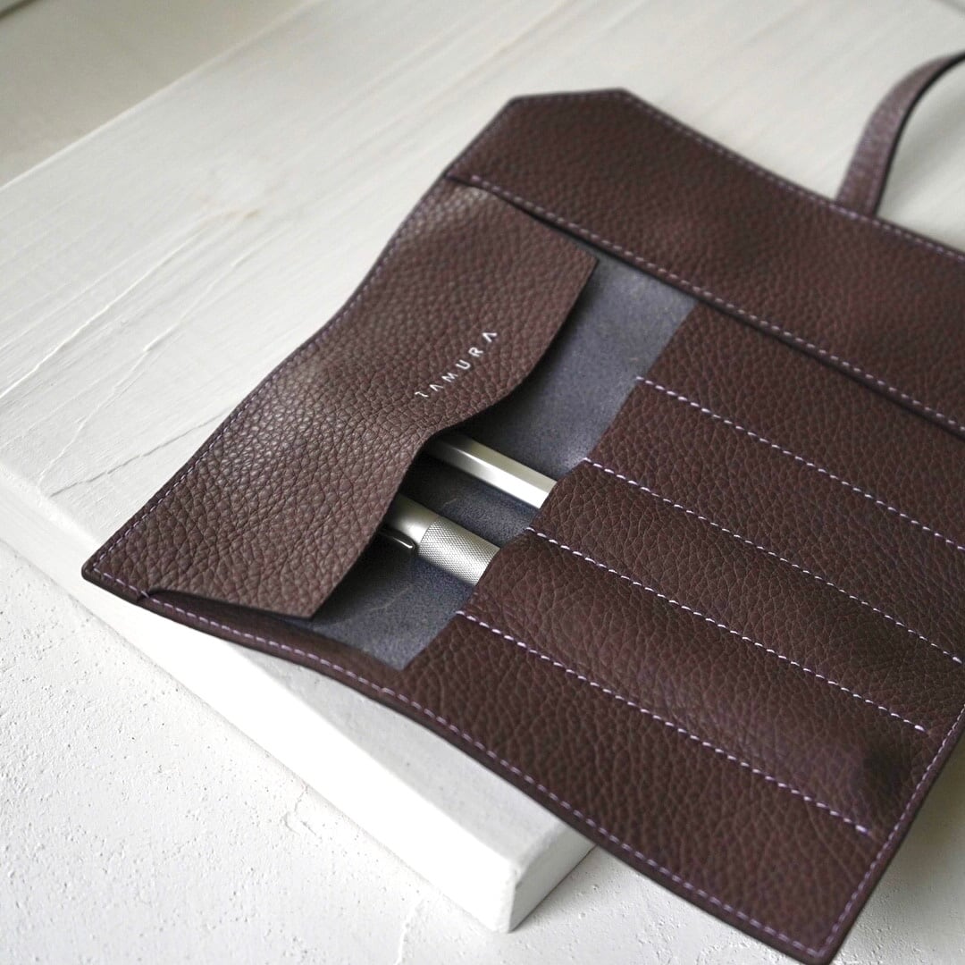 ロールペンケース ＜Mirach＞・ダークチェリー | TAMURA ONLINE STORE