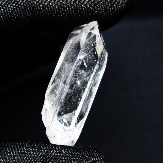 水晶 原石 アーカンソー産 一点物 171-7017