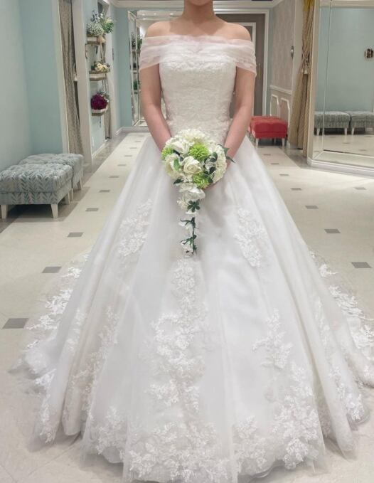 ウエディングドレス ロングスリーブ オフショルダー チュールスカート  