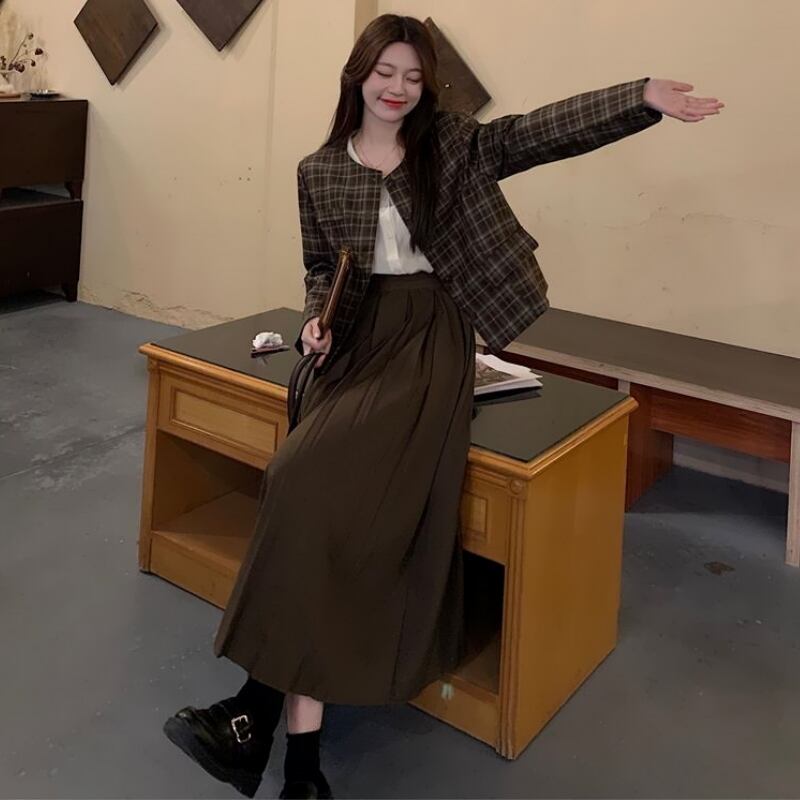 大きいサイズ レディース韓国ファッション チェック柄ジャケット プリーツスカート セットアップ オフィスコーデ ブラウン Ch2905 可愛い大きいサイズ韓国レディースファッション通販 Chulachula チュラチュラ