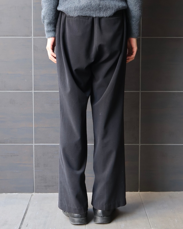 No-tuck straight slacks