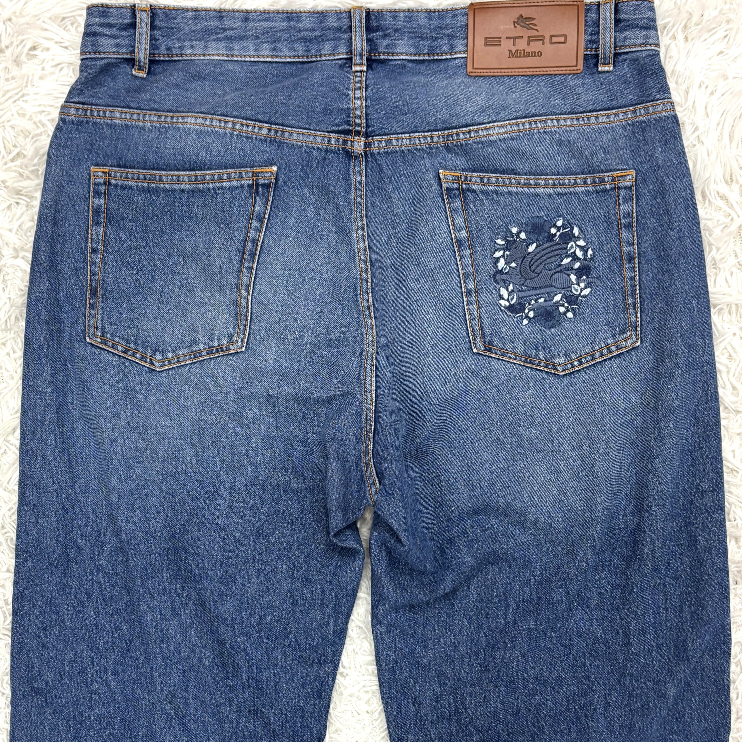 ☆超ビッグサイズ☆エトロ　レザーパッチ付　ペガソ柄刺繍　ワイドレッグデニム　31 ☆超ビッグサイズ☆エトロ レザーパッチ付 ペガソ柄刺繍 ワイドレッグ