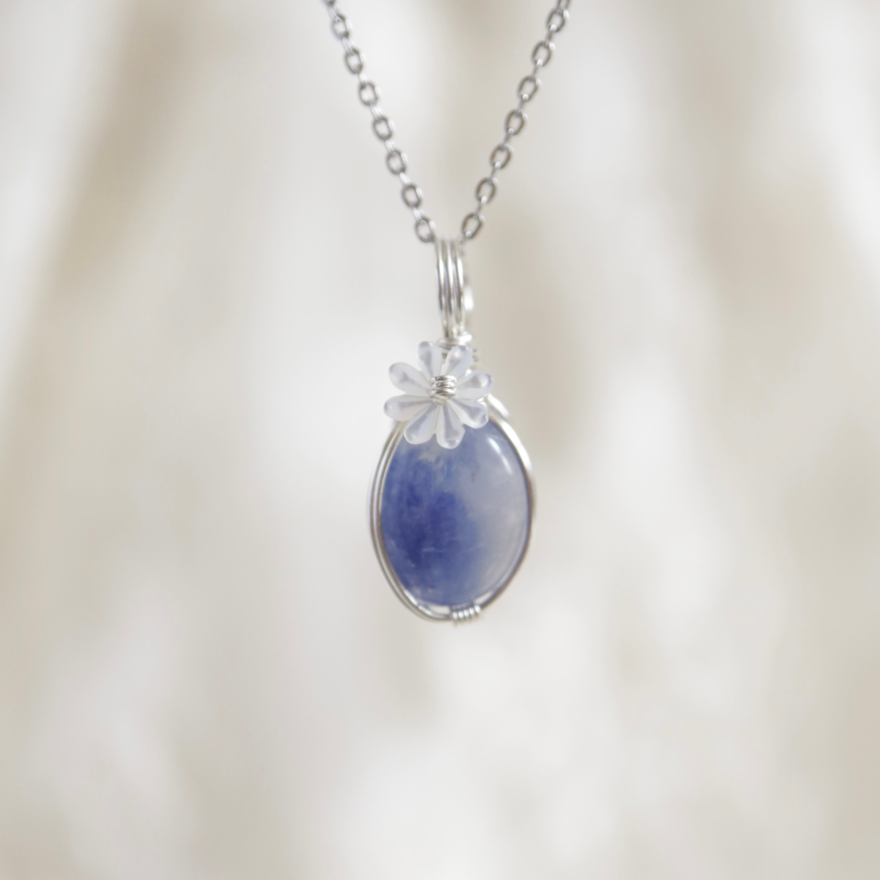 1点もの デュモルチェライトインクォーツ ワイヤーラッピング