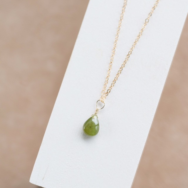 希少☆ベスビアナイト・ヴァソナイト VesuvianiteAAA★一粒ペンダント☆