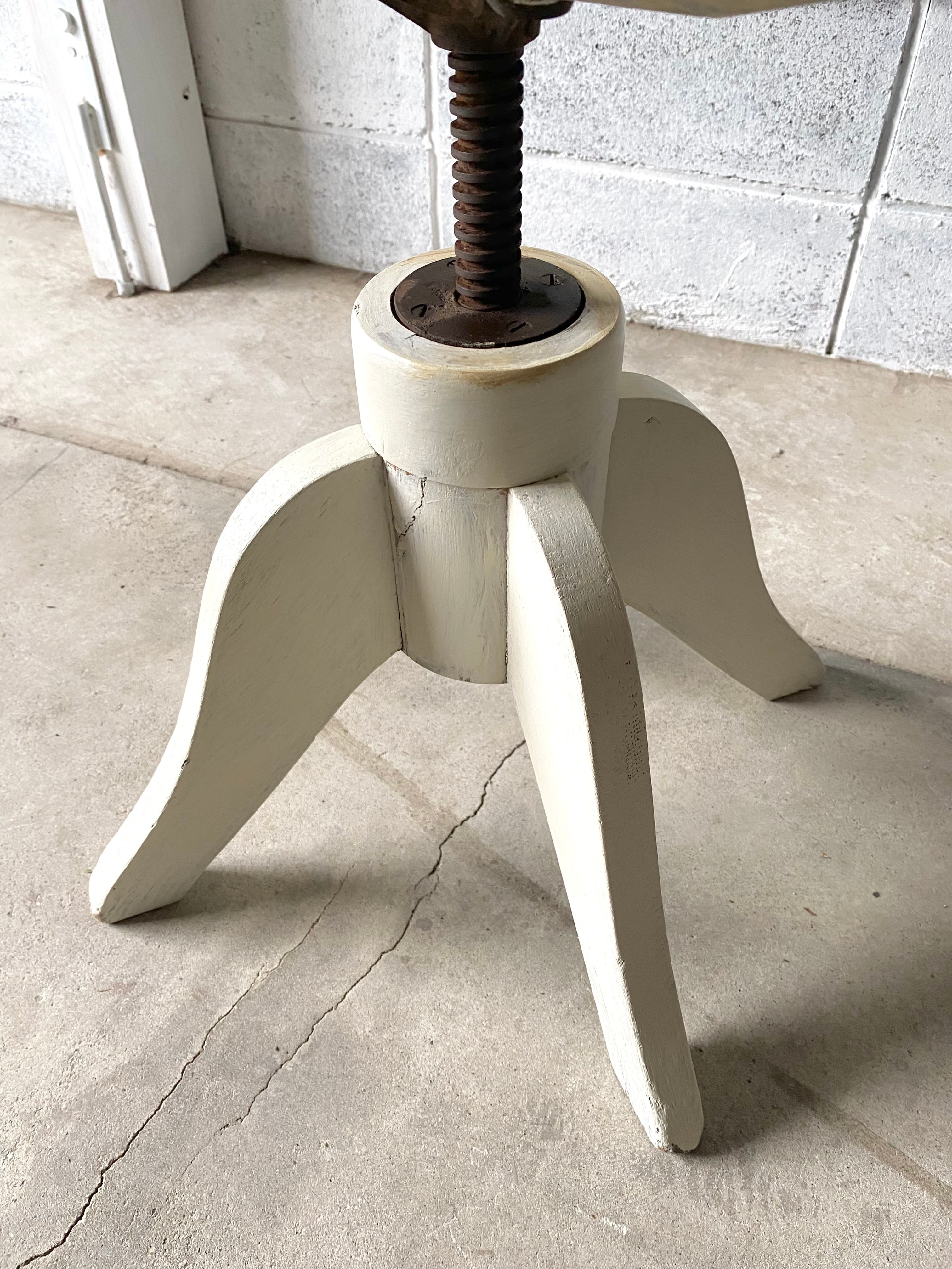 シャビーシックな回転スツール[古家具] | giraffes craft