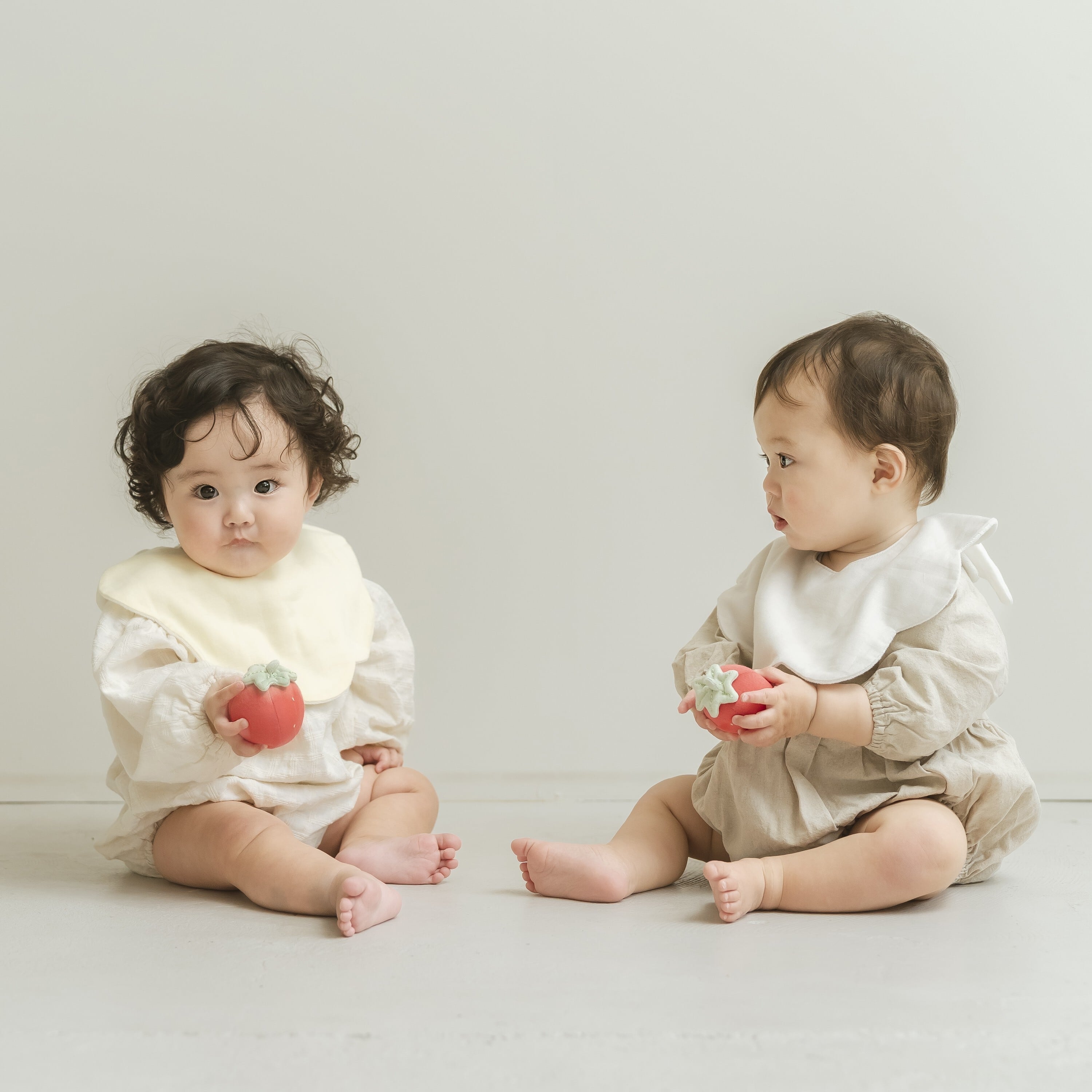 Lien de famille 苺のラトル ベビーおもちゃ K60-167 リヤンド
