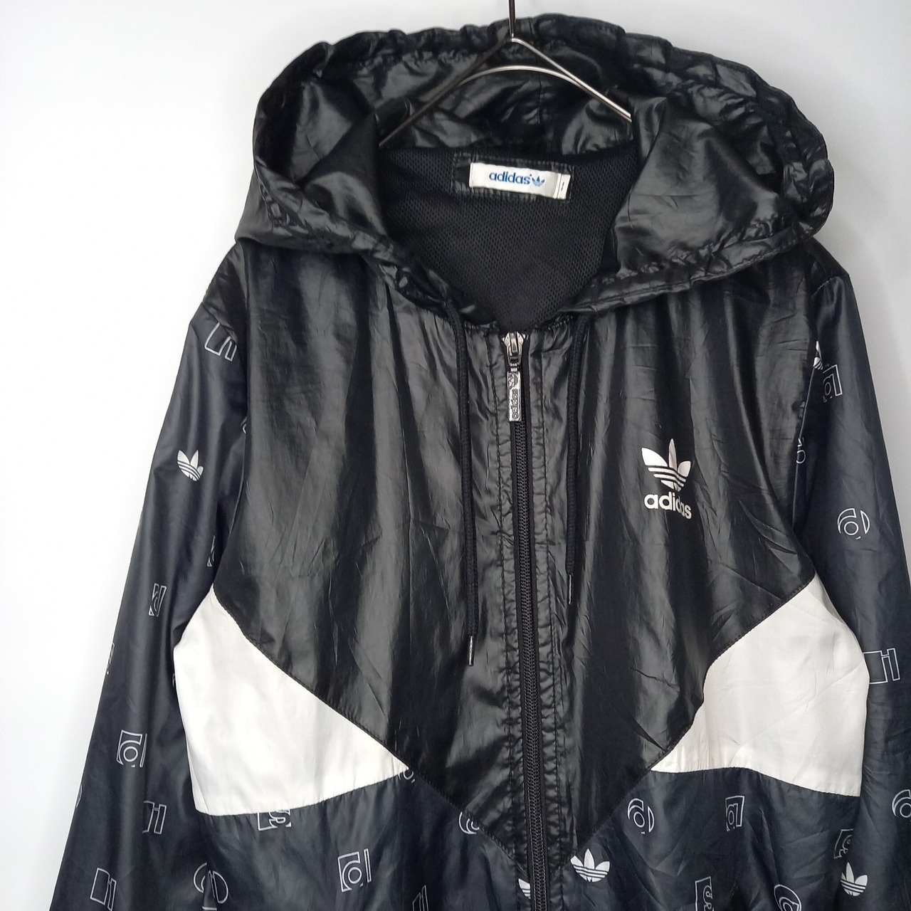 アディダスオリジナルス　ナイロンパーカー　ジャケット　総メッシュ　総柄　黒